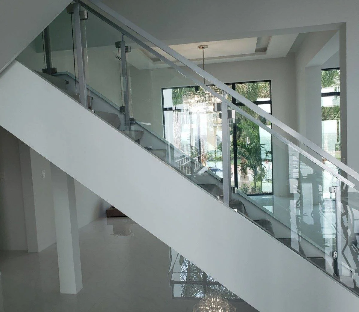 Glass railing