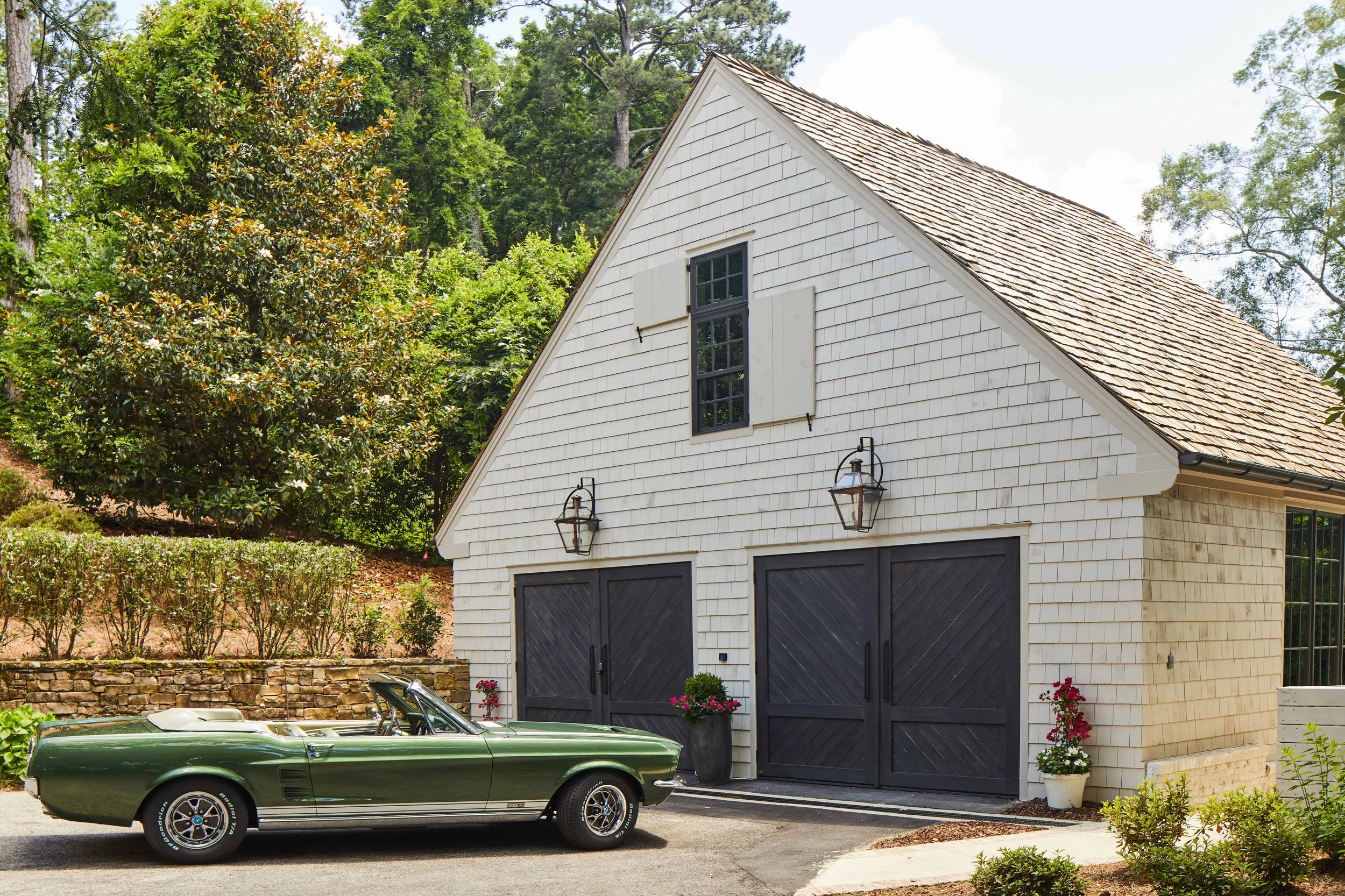 Exterior- side garage.jpg