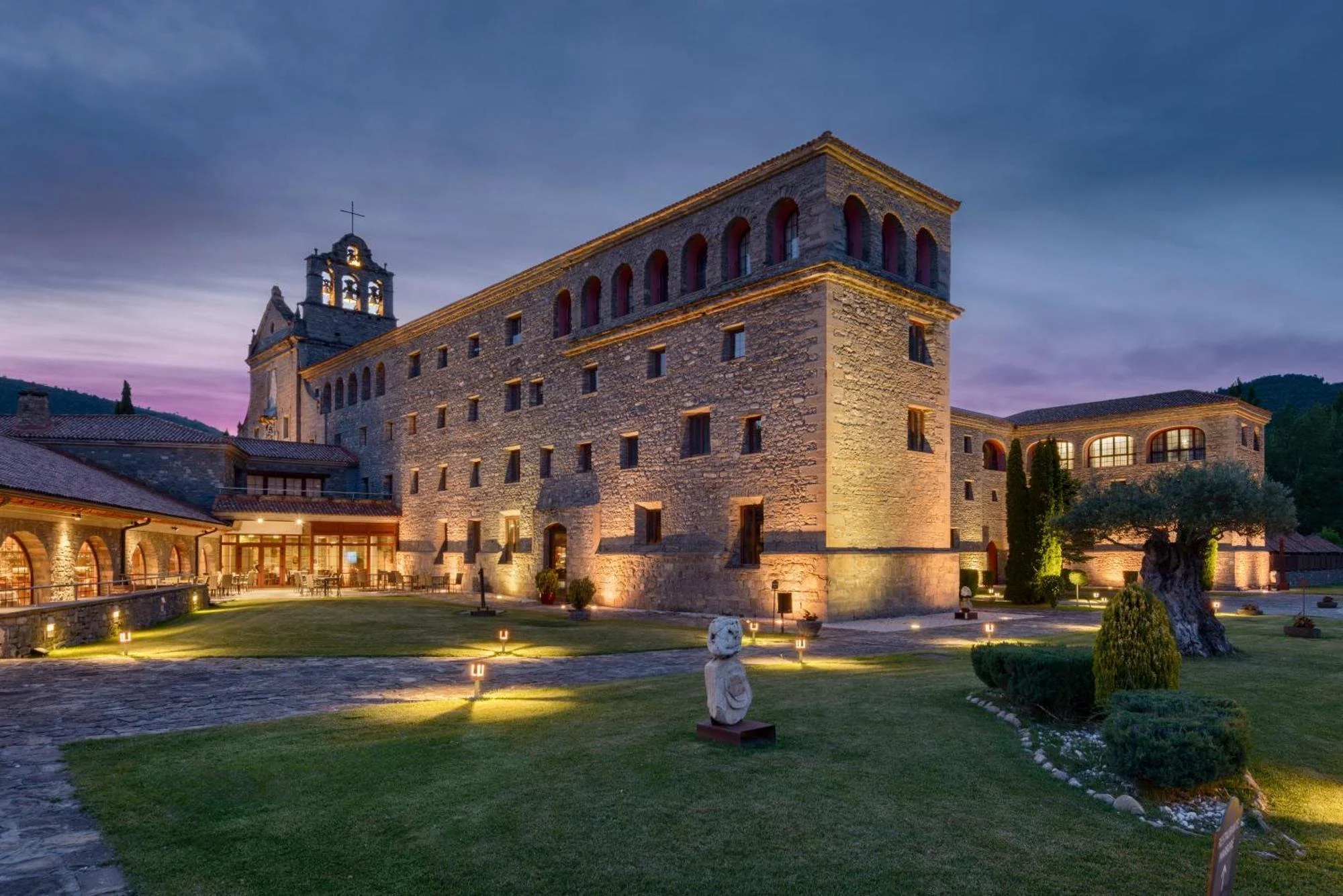 hotel-spa-monasterio-de-boltana-boltana-photo-1.jpg
