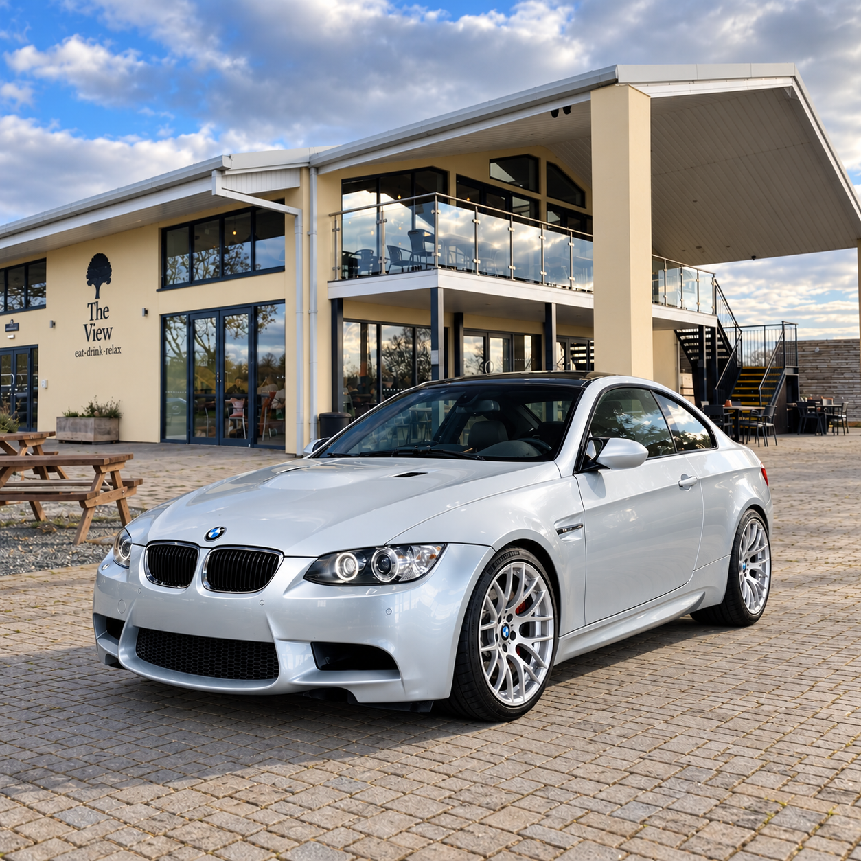E92 M3 The View.png