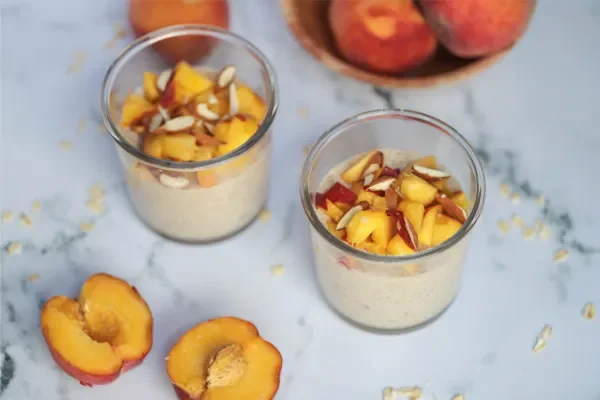 Peach, Honey &amp; Cinnamon Overnight Oats
