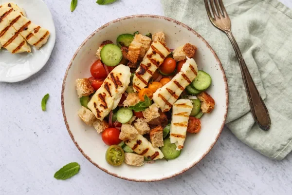 Grilled Halloumi &amp; Tomato Salad