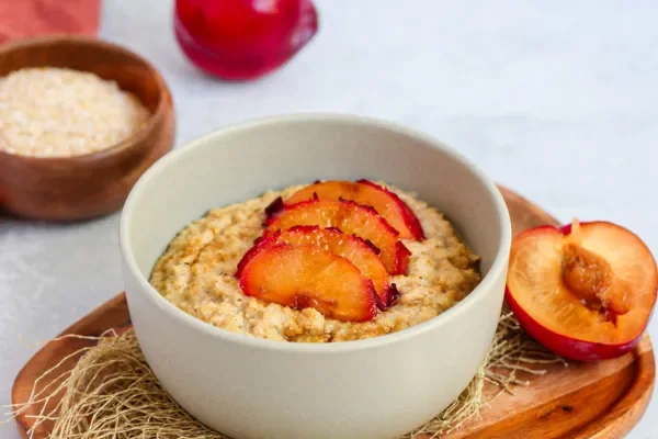Cinnamon &amp; Plum Oat Bran Breakfast Bowls