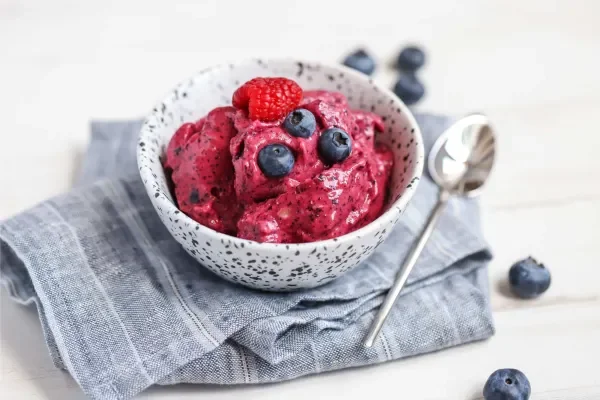 Berry Bliss Frozen Yoghurt