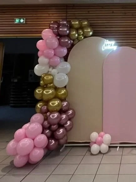 ✨ 18 ans de Liz&eacute;a ✨
Une soir&eacute;e inoubliable pour c&eacute;l&eacute;brer la majorit&eacute; comme il se doit 💕
Une d&eacute;coration &eacute;l&eacute;gante, personnalis&eacute;e et 100 % imagin&eacute;e et r&eacute;alis&eacute;e par @j.t