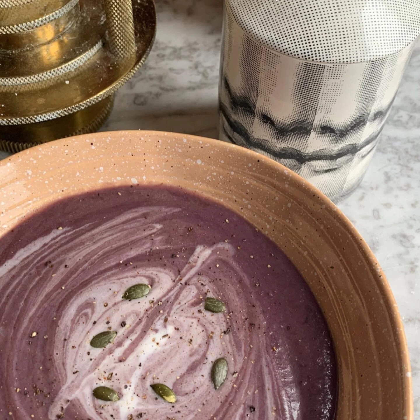 Skin-loving red cabbage soup