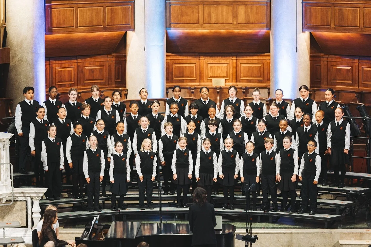Dr. Julia Aguayo performing with the Grammy Award-winning National Children's Chorus
