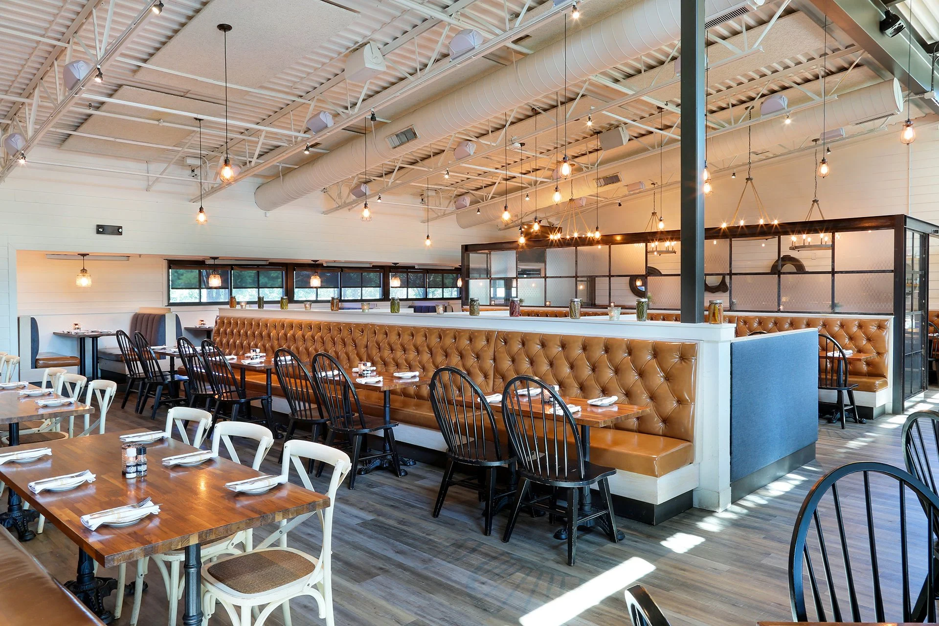 MSAR_main_dining_room_towards_Avery_Room.jpg