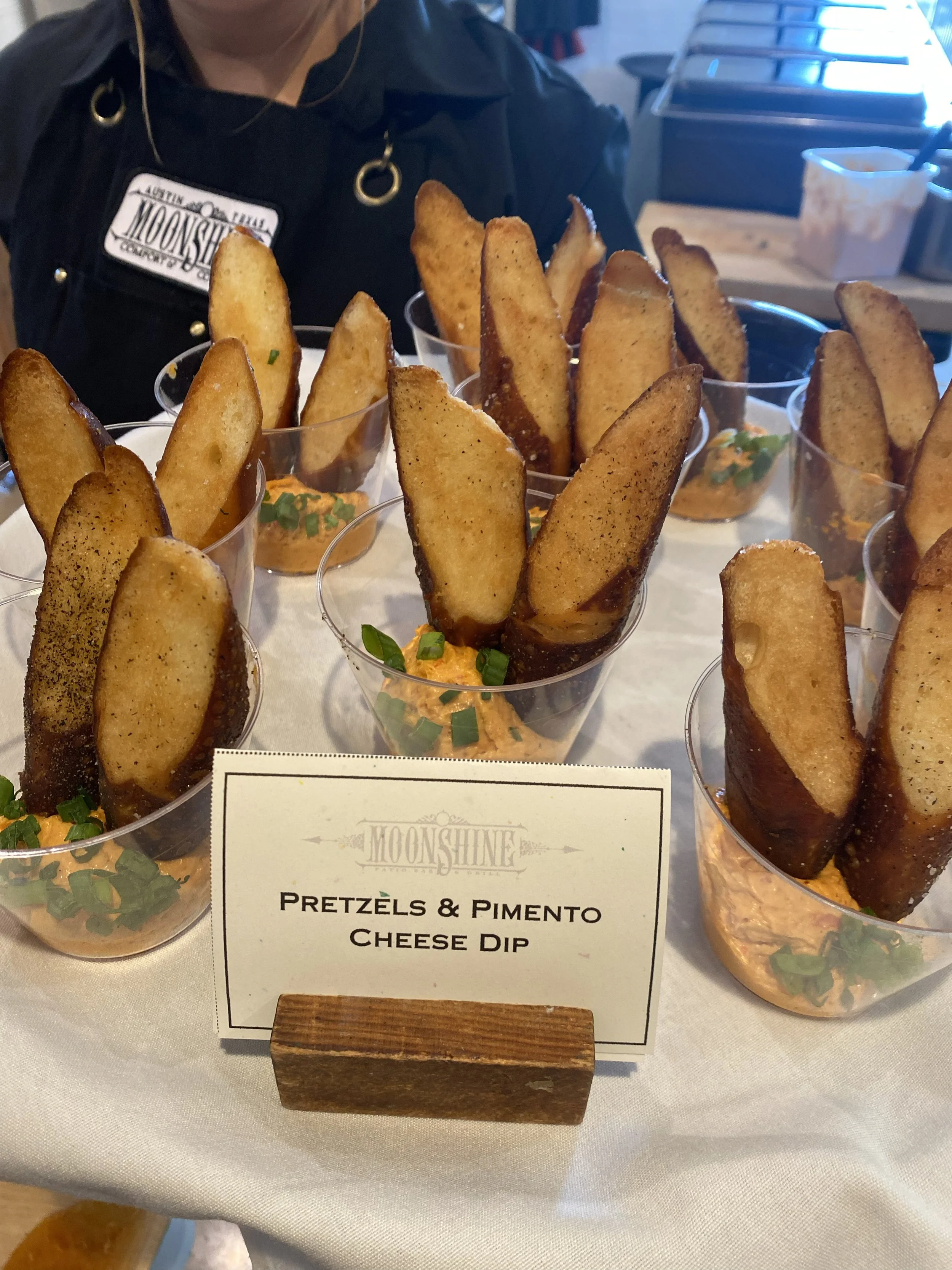 Moonshine_Austin_Events-PassedAppetizers.jpg
