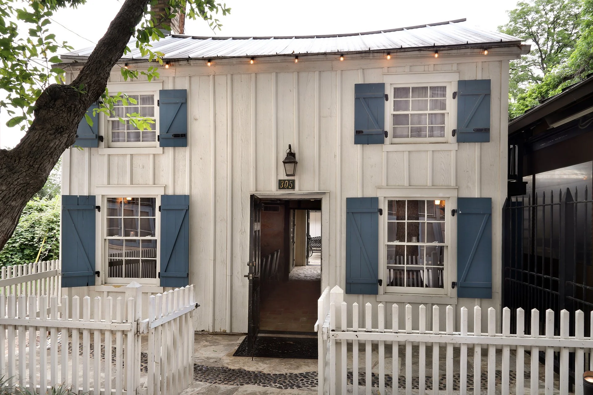 Moonshine_Downtown_Austin_Venue_Events_Sunday_House