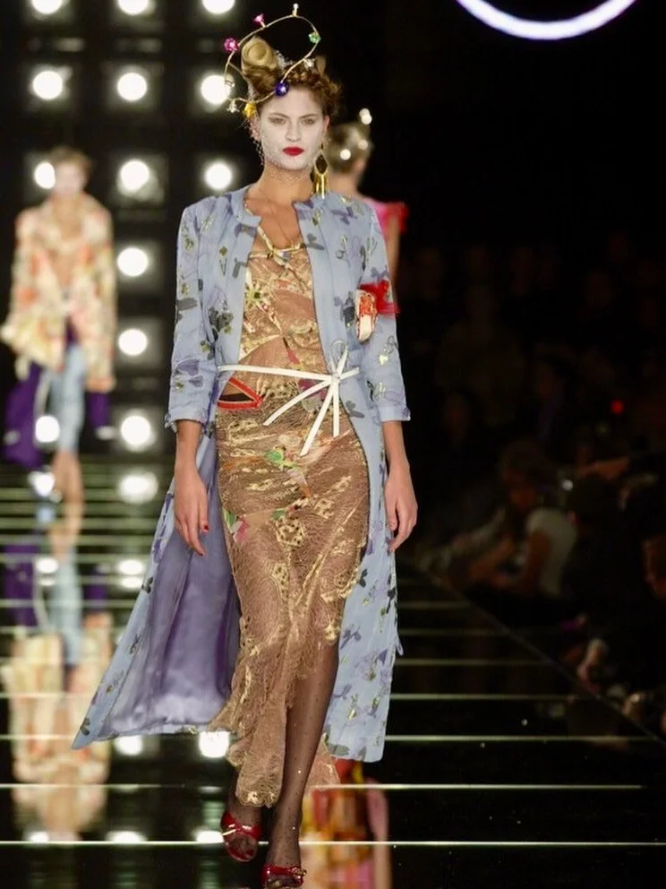 John Galliano for Christian Dior S/S 2001 gold lace gown with thigh split is available to purchase at The Fashion Arbiters.

Please contact for more information.

#thefashionarbiters #christiandior #johngalliano #gallianofordior #dior