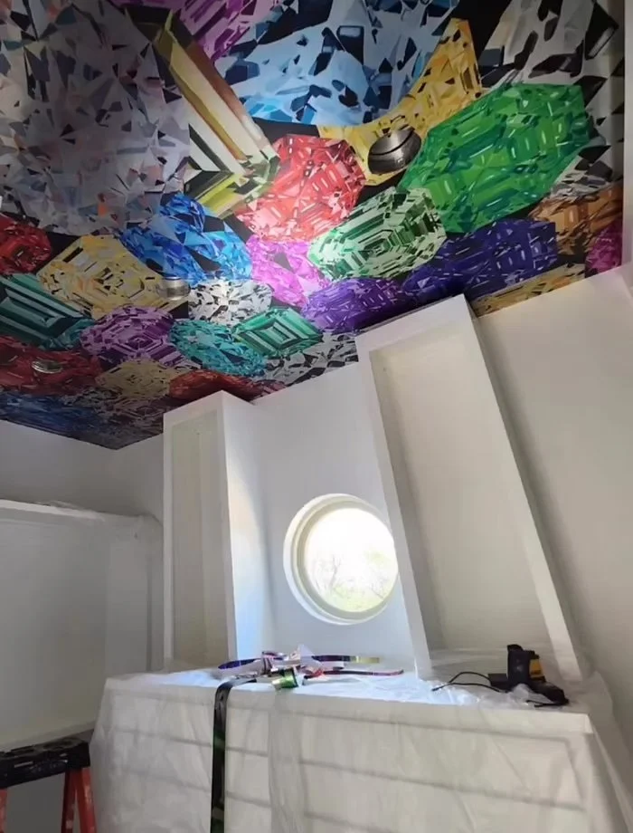 How to Select the Ideal Patterns for Your Ceiling Wallpaper