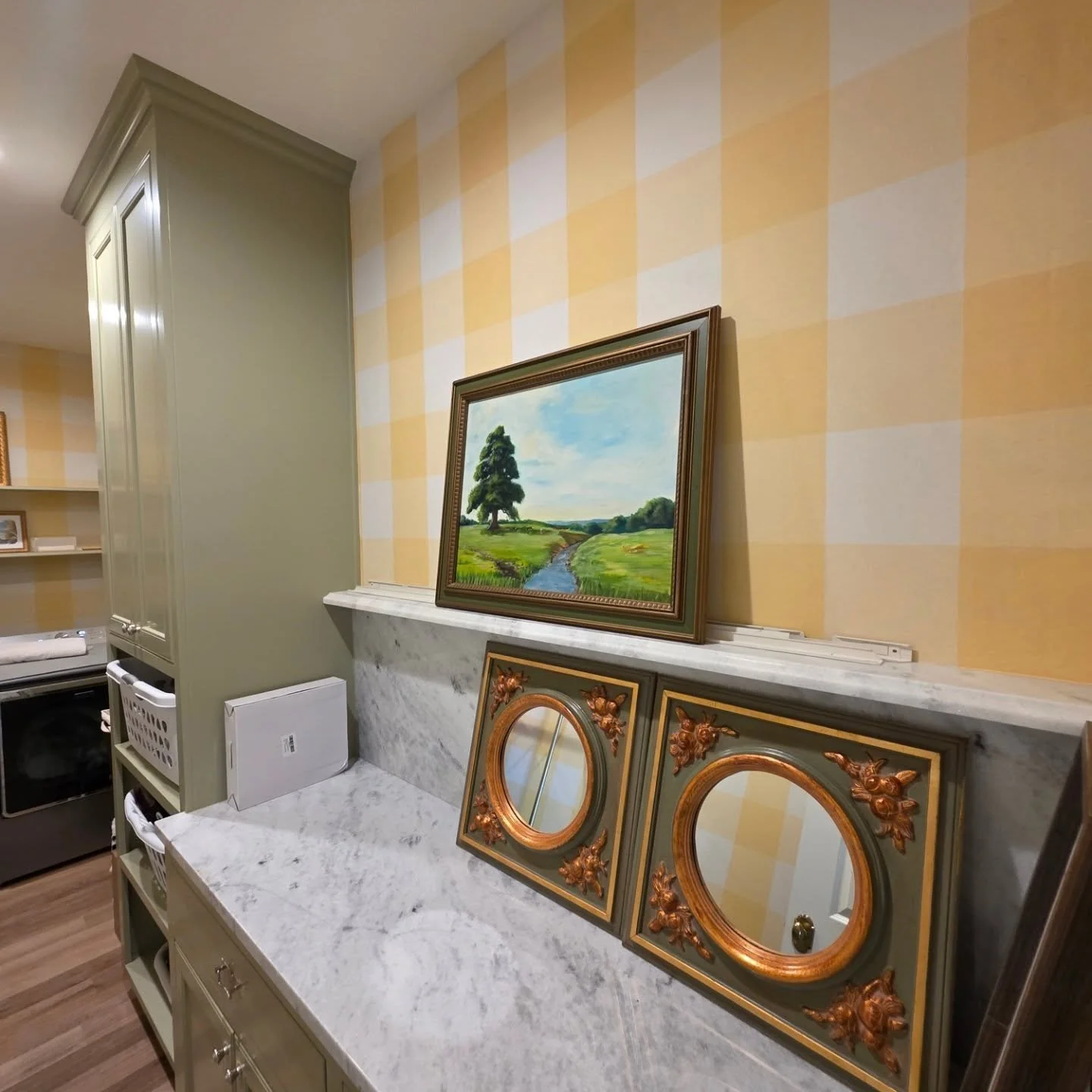 These yellow checks just get me! ...... Every time! It's beautiful. And the Gibbs never cease to impress! Great job y'all!

@rebeccagibbs.design 
@lucasgibbs.build