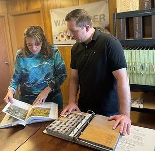 Luxury samples ready for you! Visit our showroom to experience wallpaper the way it should be seen. Book your consultation today. 📚 #wallpapersamples #showroom #abilene #interiordesign