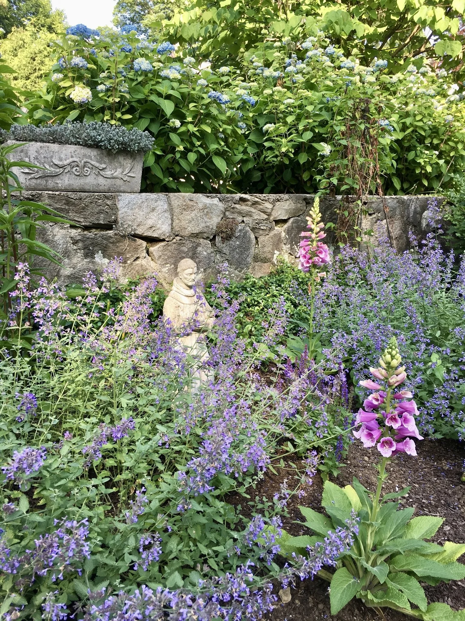 Landscape Design with Sculpture_4