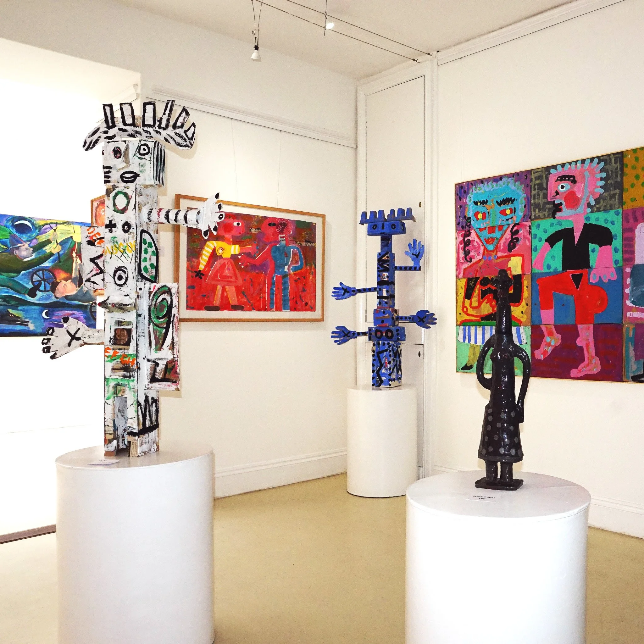 43,figures in exhibition.jpg