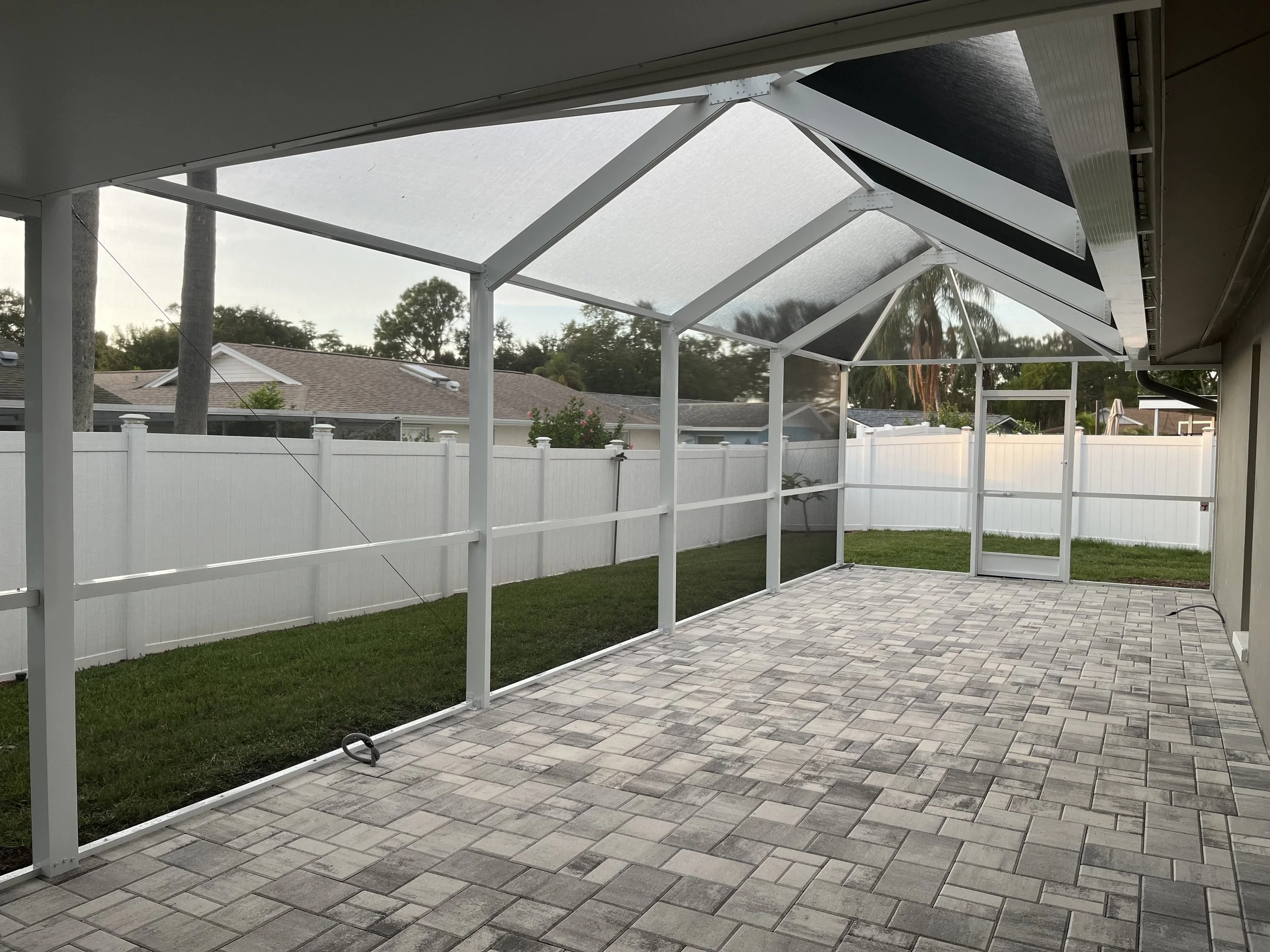 A New Screen Enclosure in Tampa, Florida