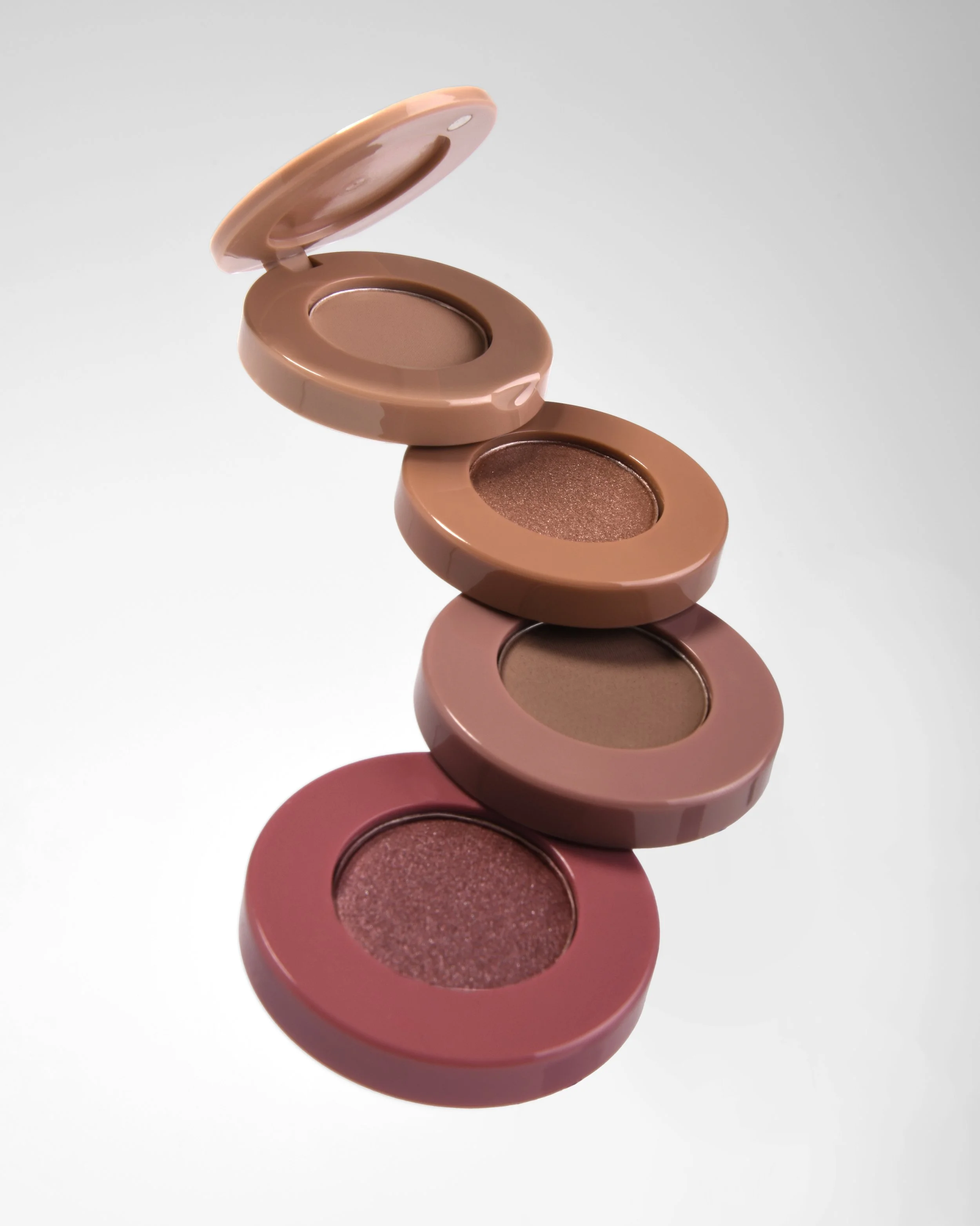 F-PTE2-PotTwistEyeshadow-Berry-Lifestyle2.jpg