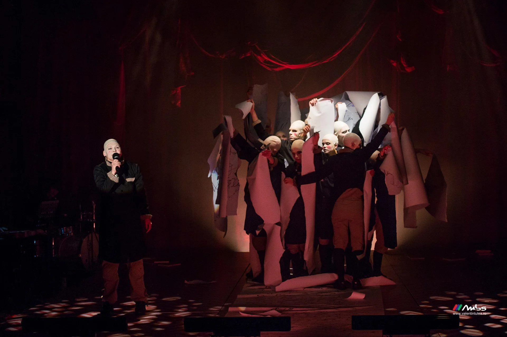 VIAȚA PLICTICOASĂ ȘI PREAPLINĂ A VISĂTORULUI FRANÇOIS_142.jpeg