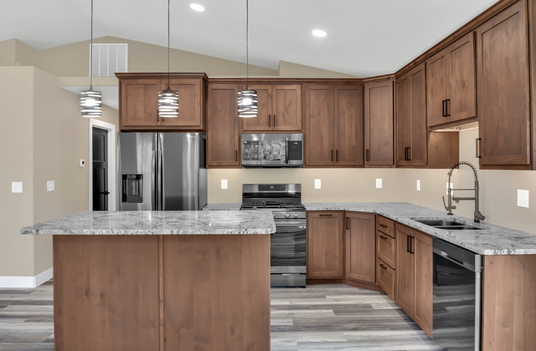 3006 Grandview_6.png