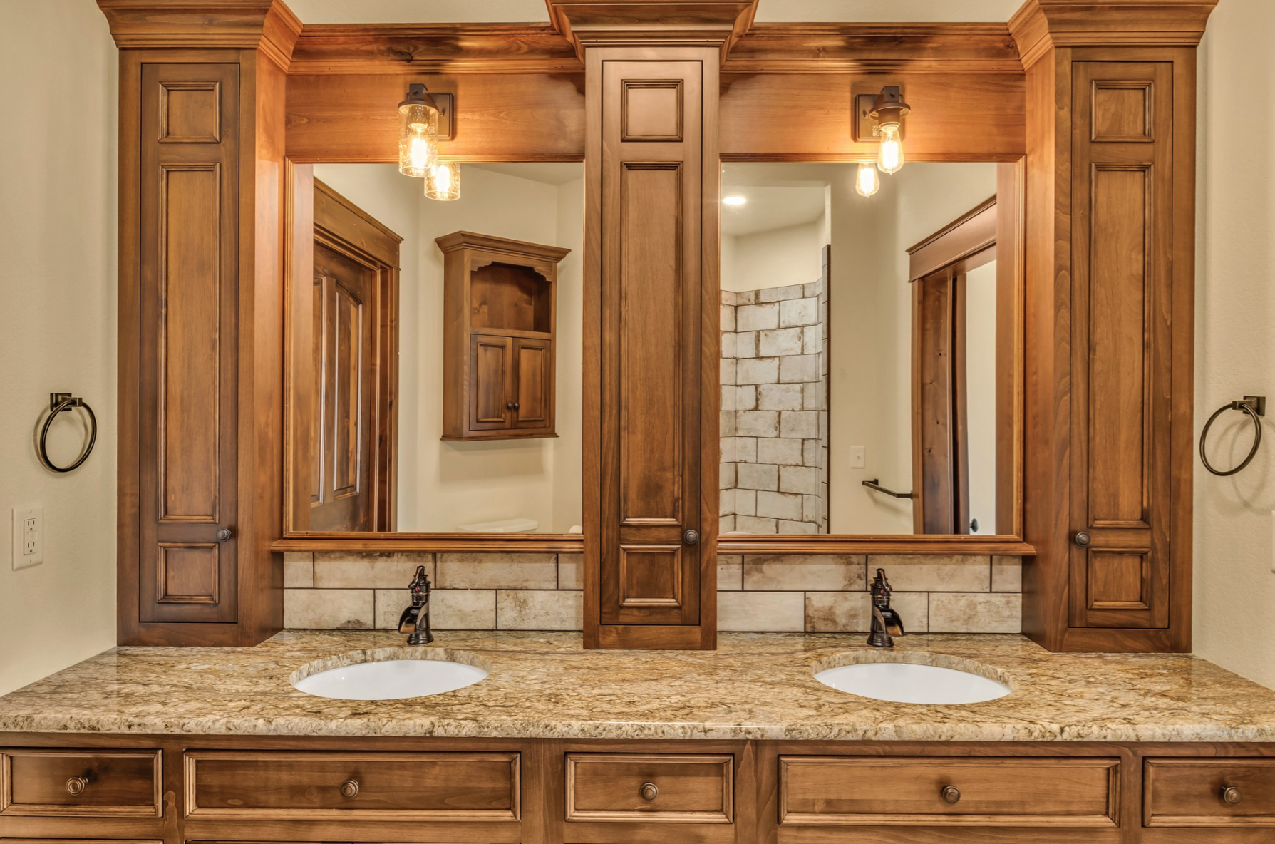 3020 Grandview_1.png