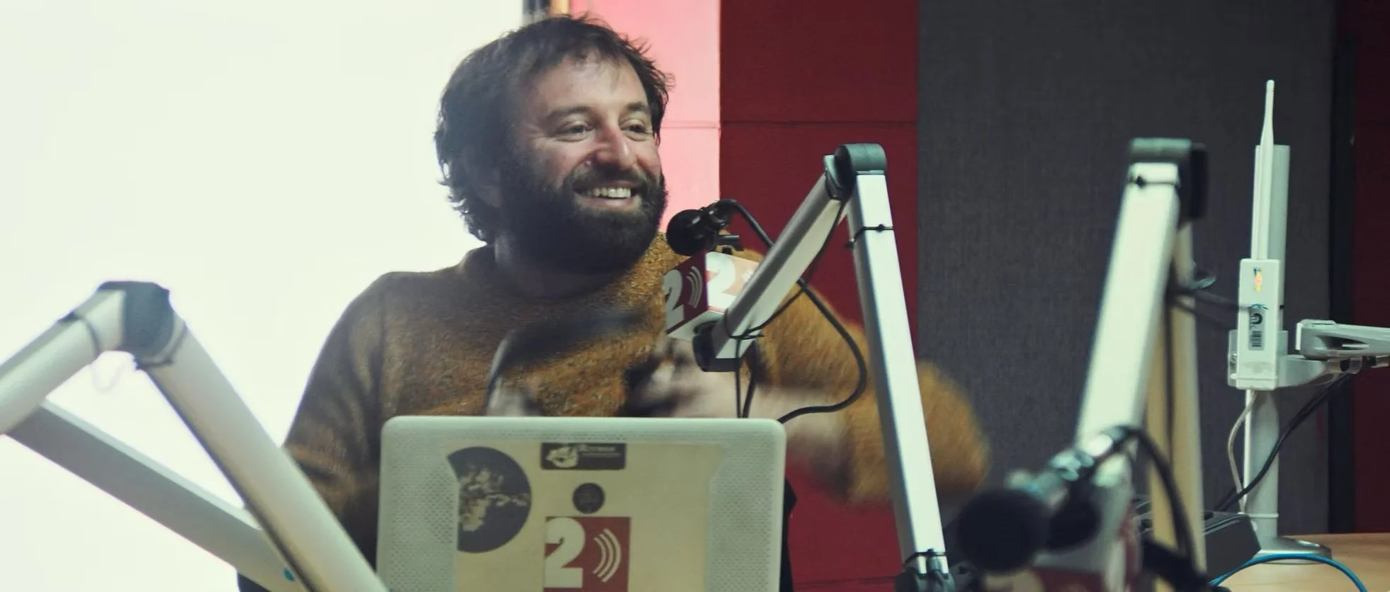 litigante _ radio.jpg