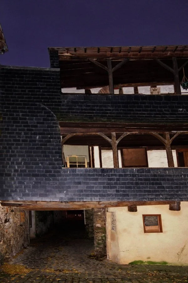 Cour-de-larche-noire.jpg