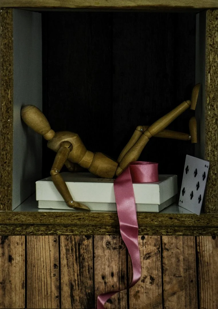A-la-maniere-de-Pierre-Gilou-Mannequin-au-7-de-pique.jpg