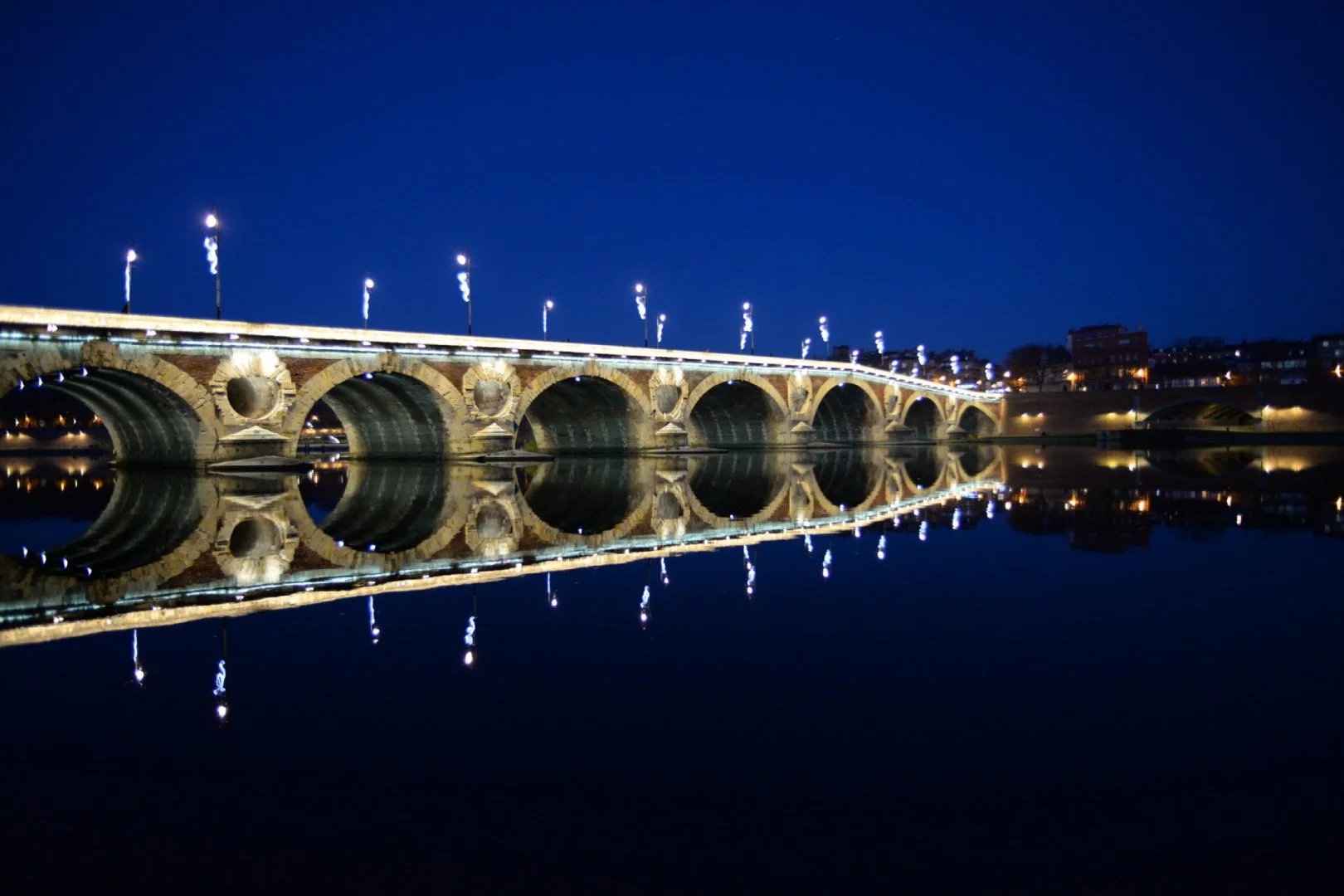 Les-reflets-du-Pont-St-Pierre.jpg