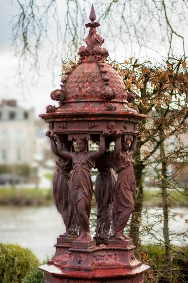 Fontaine-Wallace.jpg