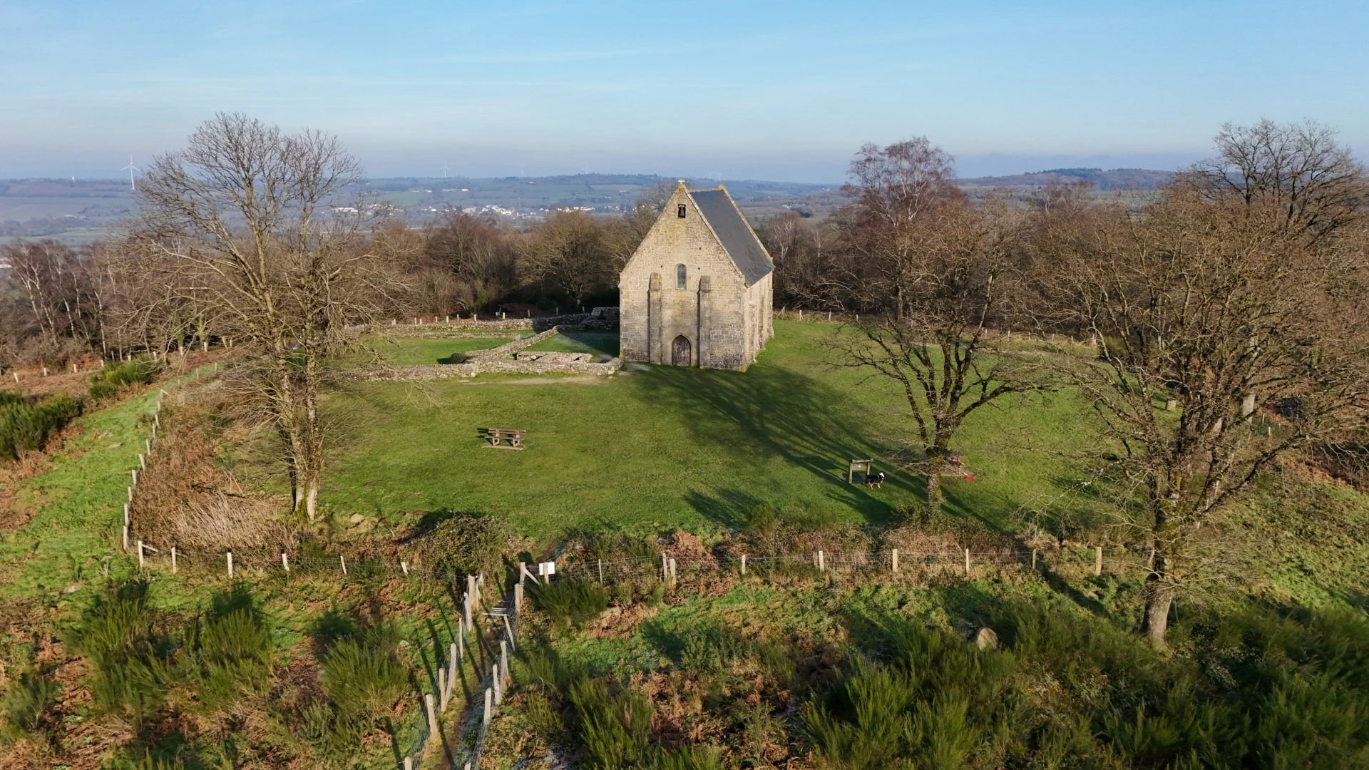 La-chapelle-du-Montaigu.jpg