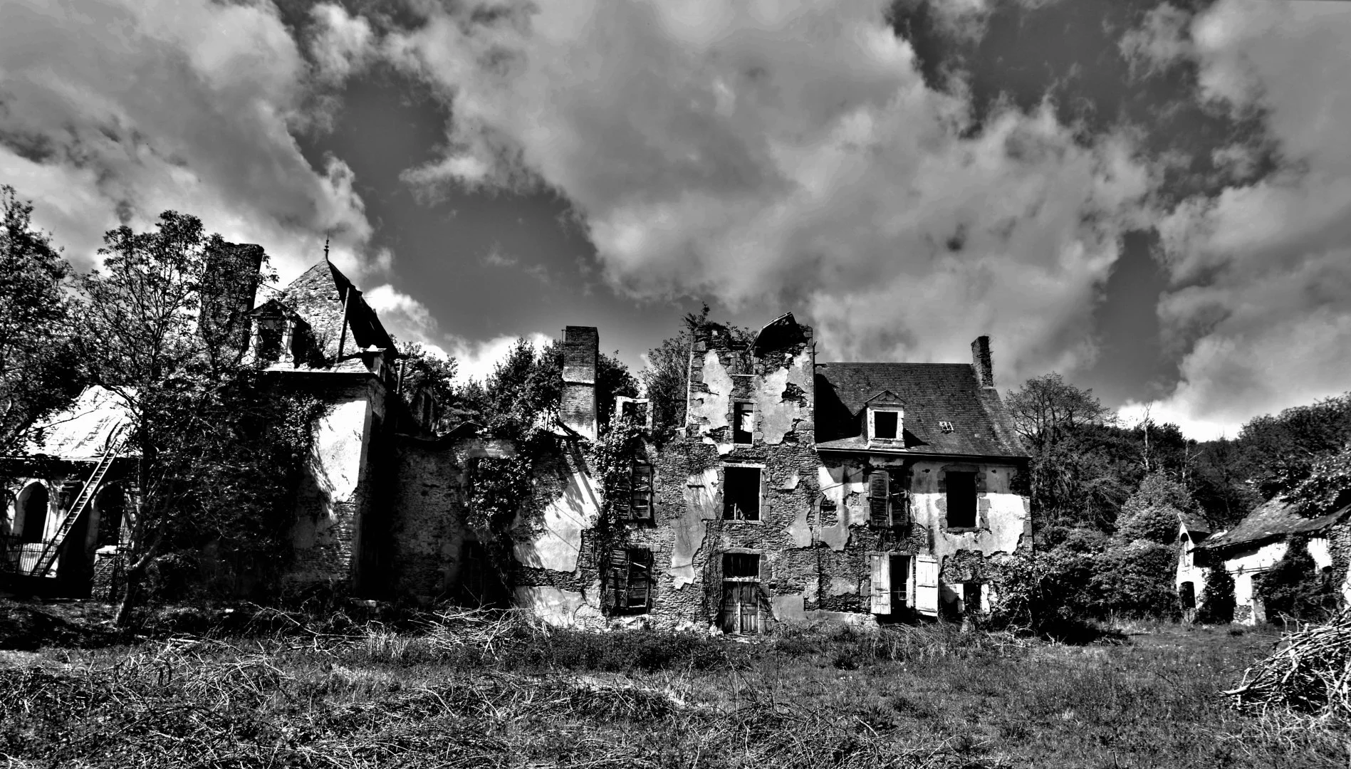 le-fantome-a-quitté-sa-demeure.jpg