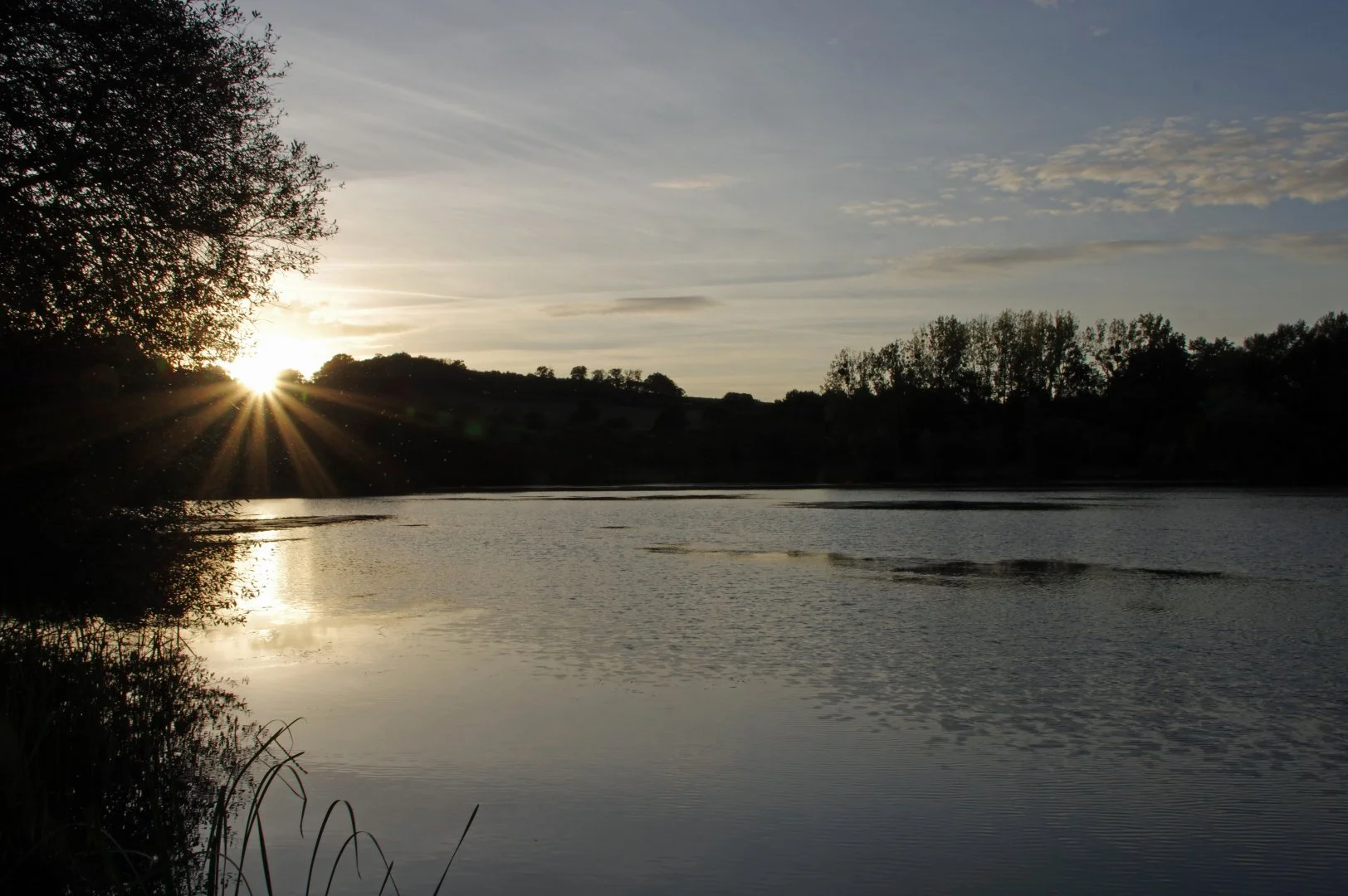 Coucher-de-soleil-sur-letang.jpg