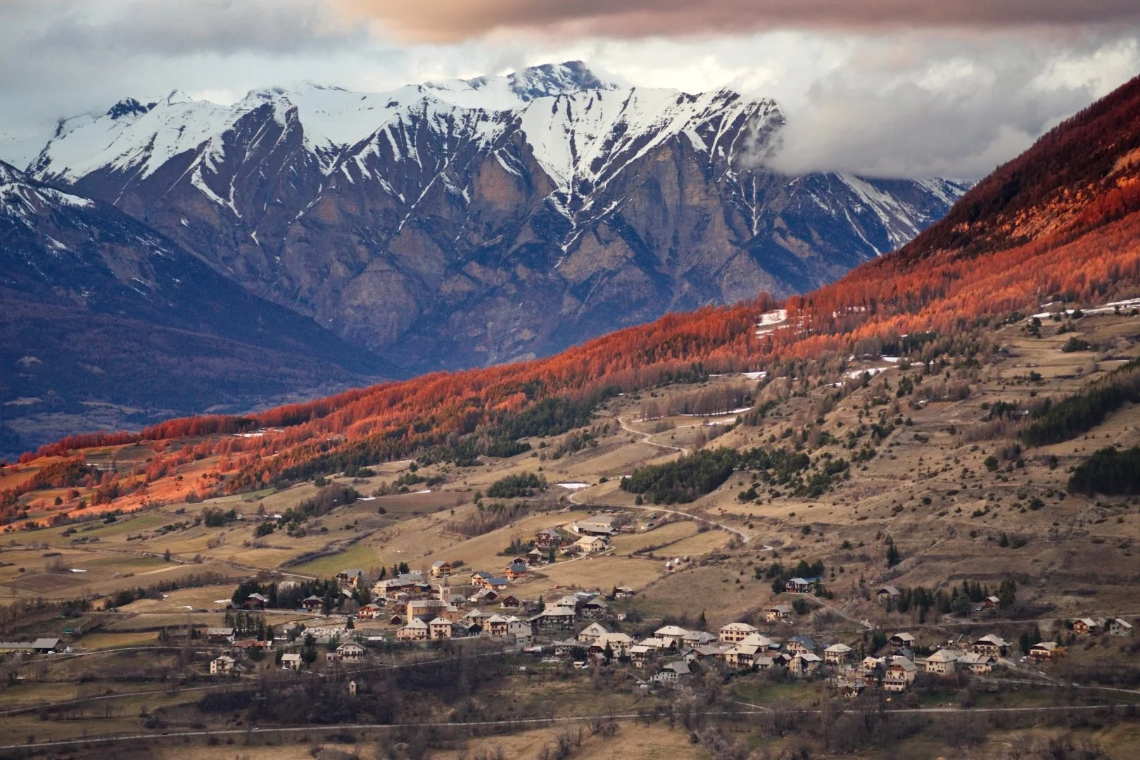 Rayon-du-soleil-couchant-sur-les-Orres.jpg