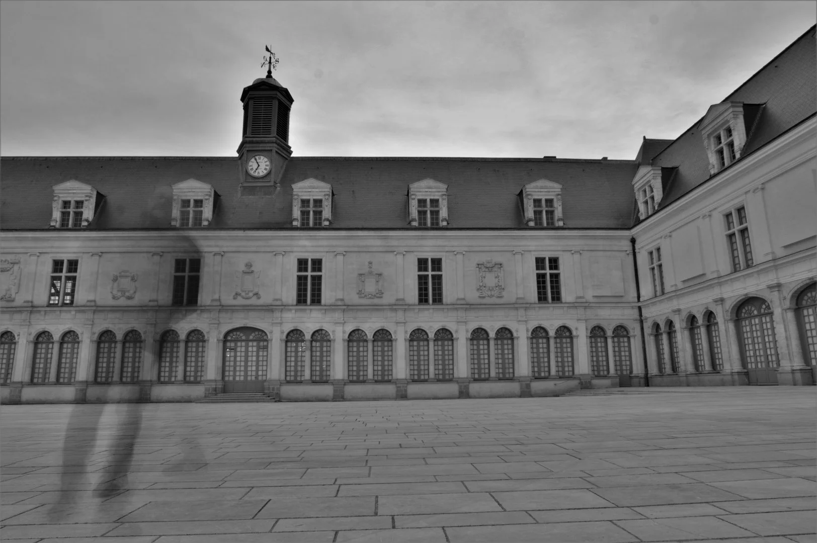 Le-fantome-du-parvis.jpg