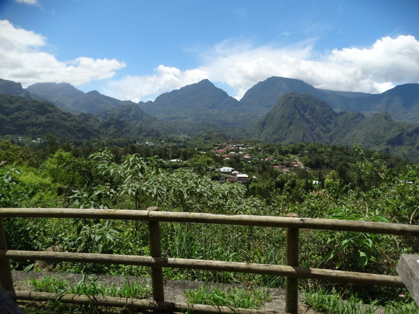 CIRQUE-DE-SALAZIE.jpg