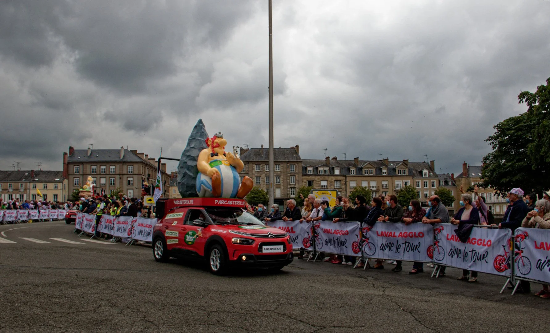 TDF2021-caravane_011.jpg
