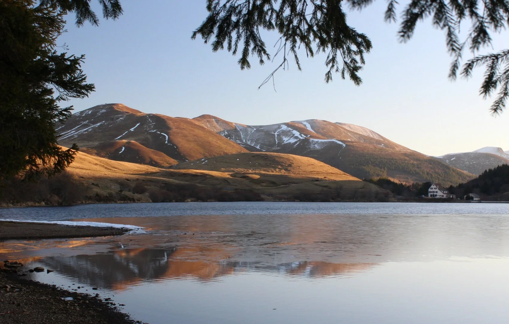 Lac-de-Guéry.jpg
