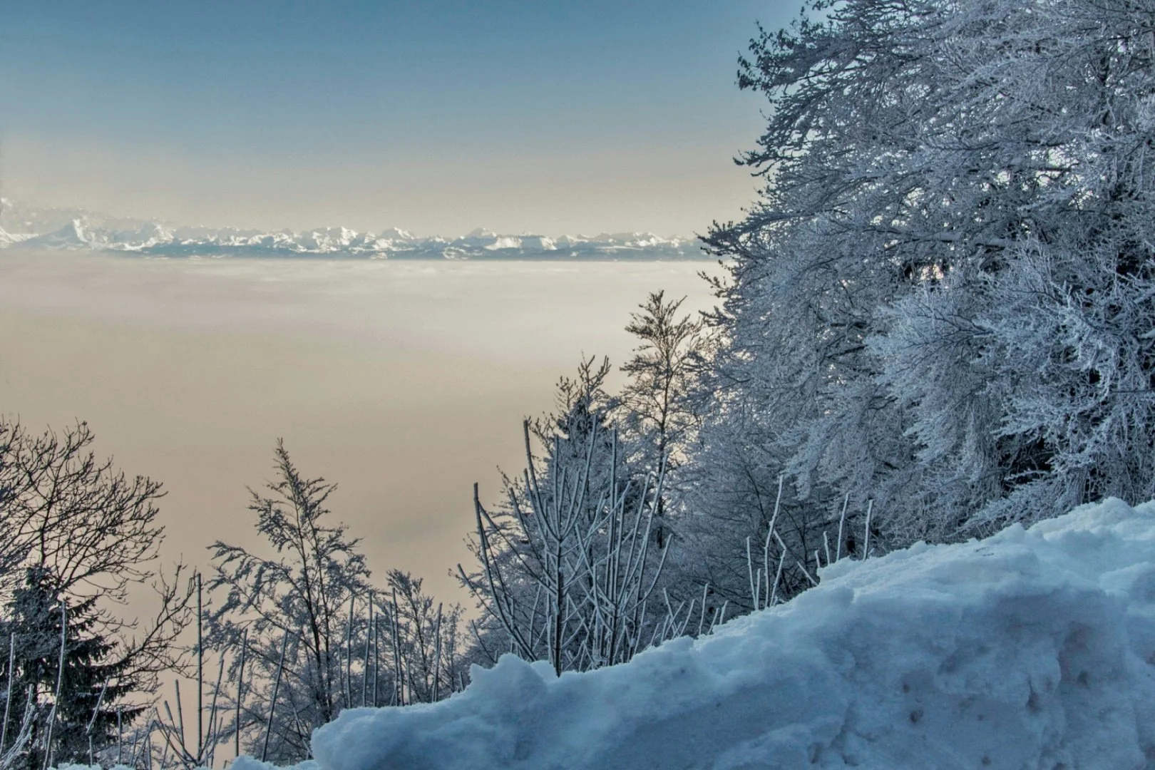Au-dessus-des-nuages.jpg
