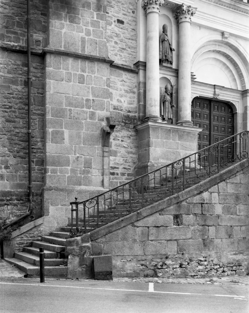 Cathedrale-de-la-Sainte-Trinite.jpg
