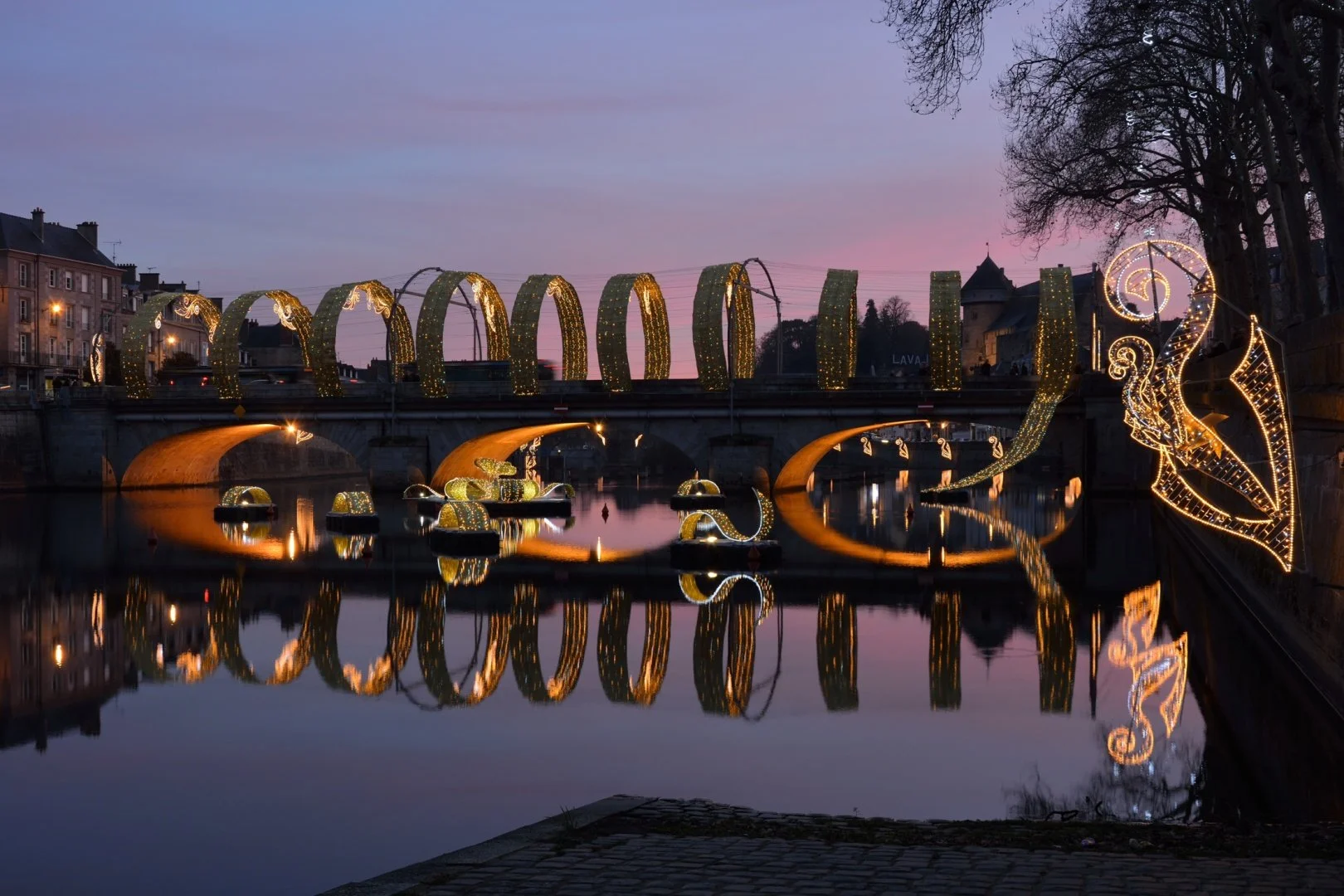 Illuminations-Laval-2016-1b.jpg