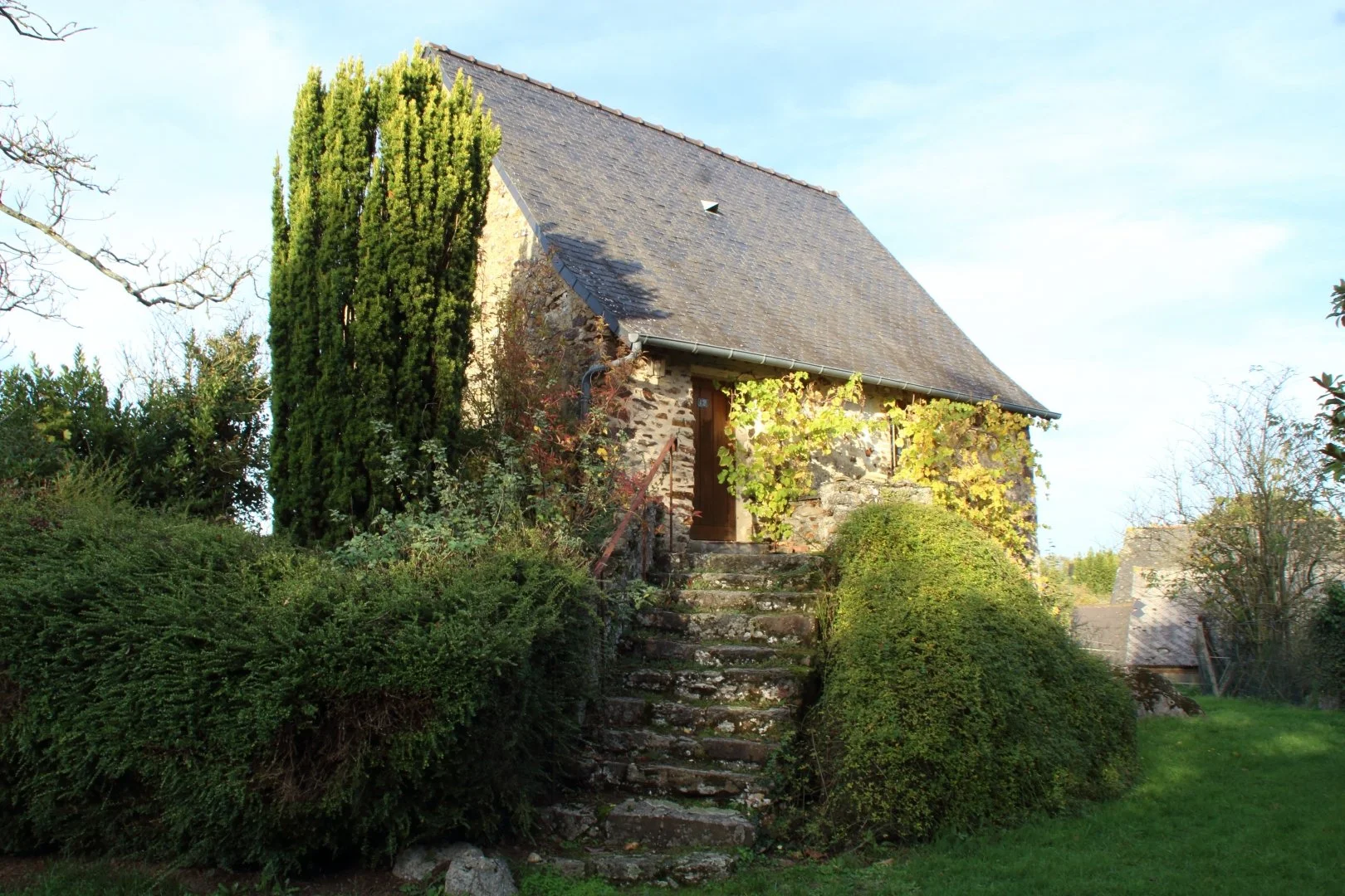 Castel-herbu.JPG
