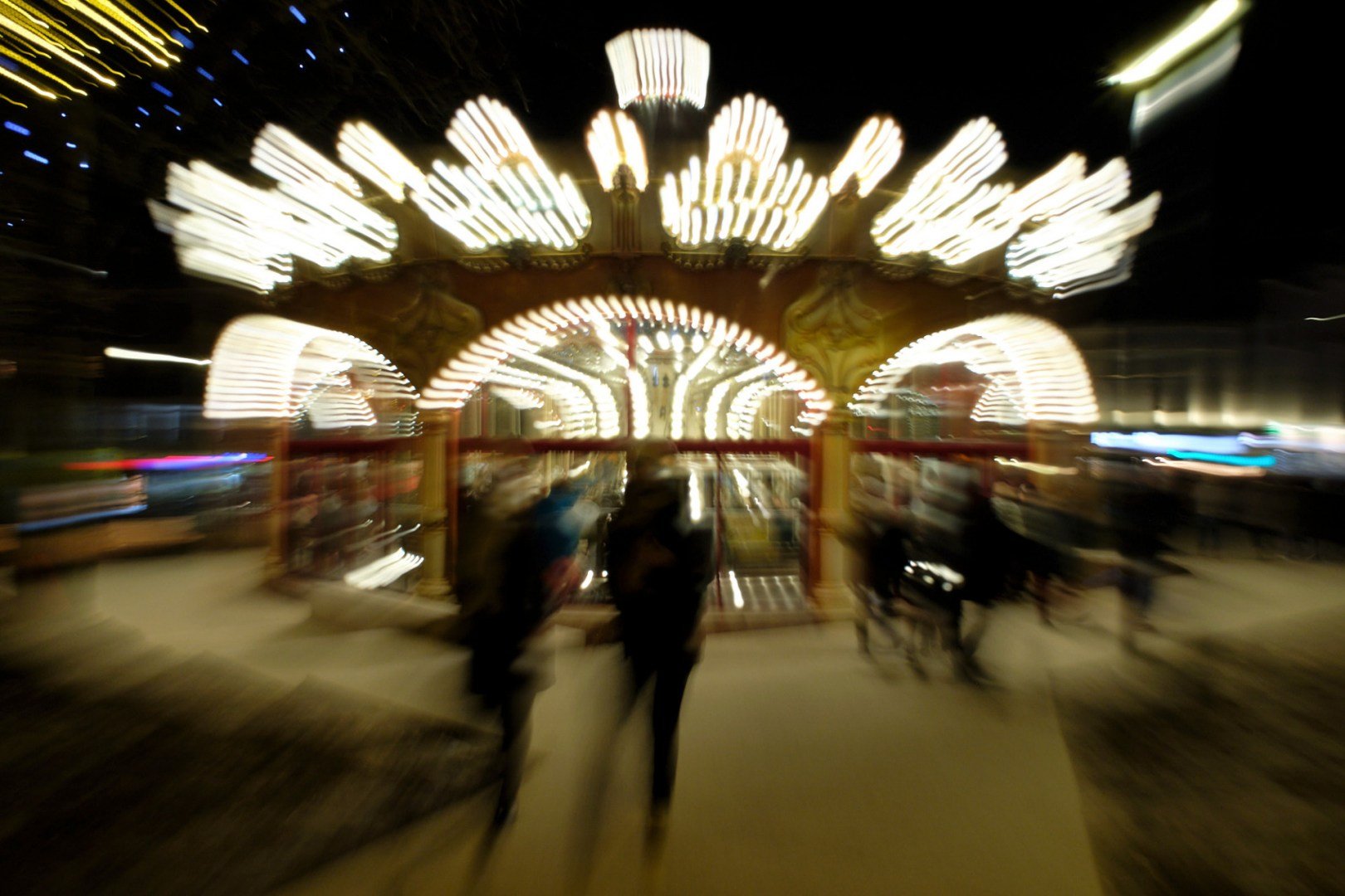 Lightning-carrousel.jpg