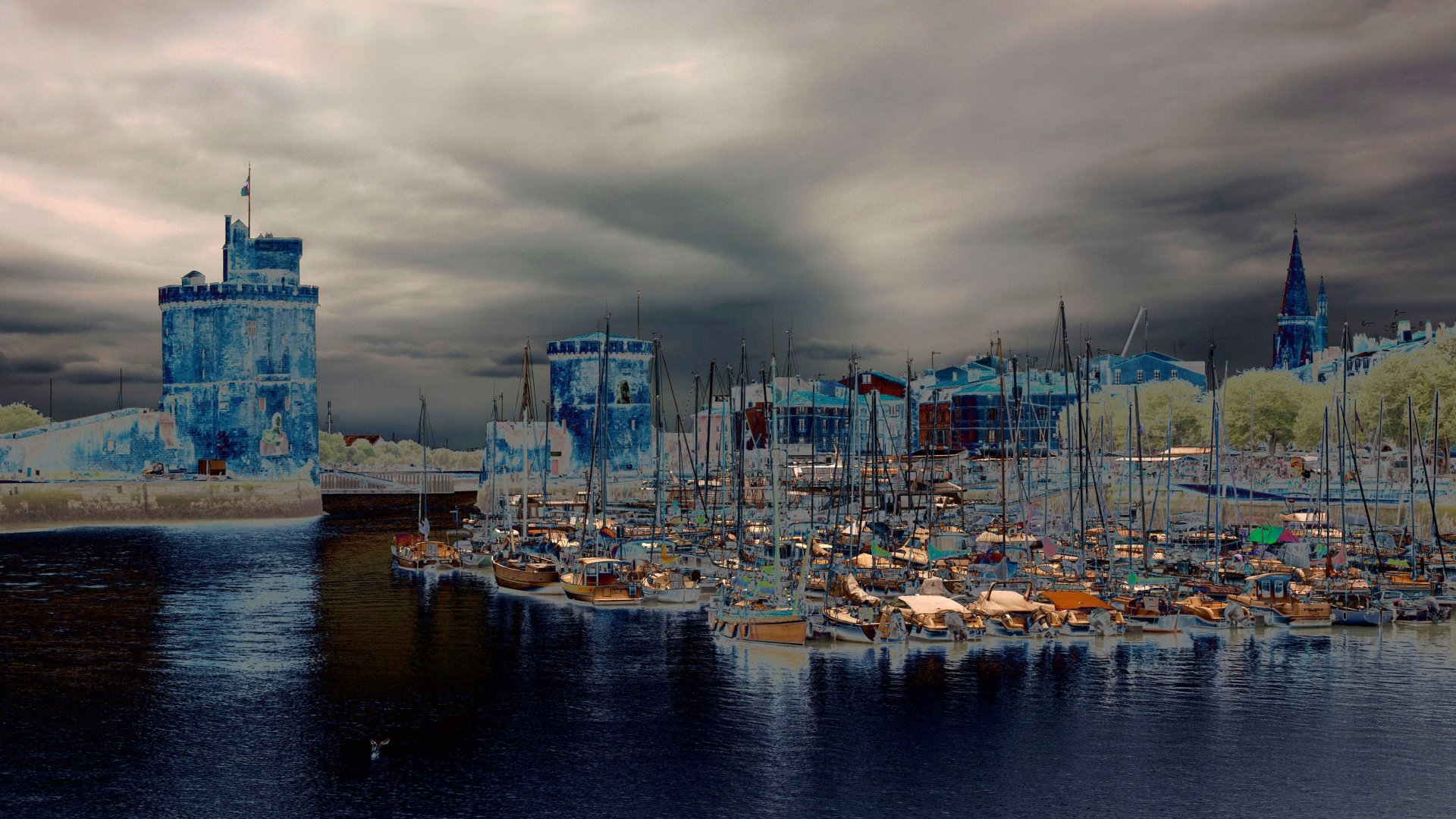 Vieux-port-de-La-Rochelle.jpg