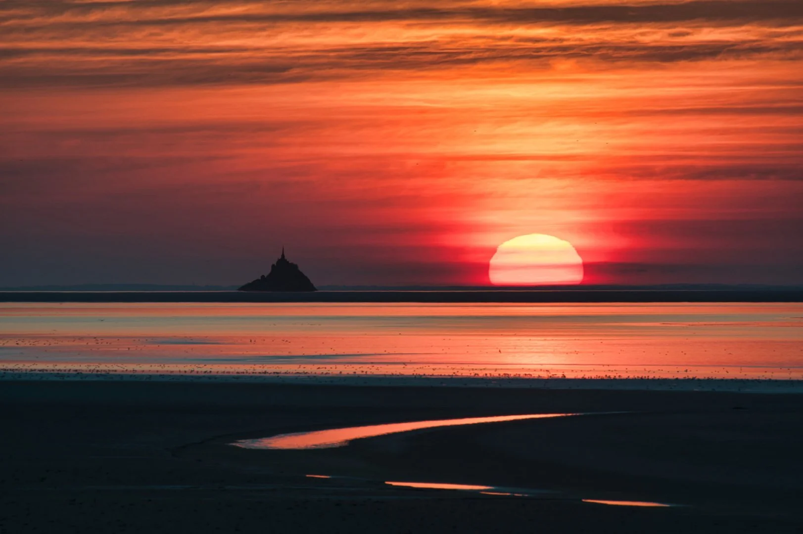 Coucher-de-soleil-sur-le-Mont.jpg