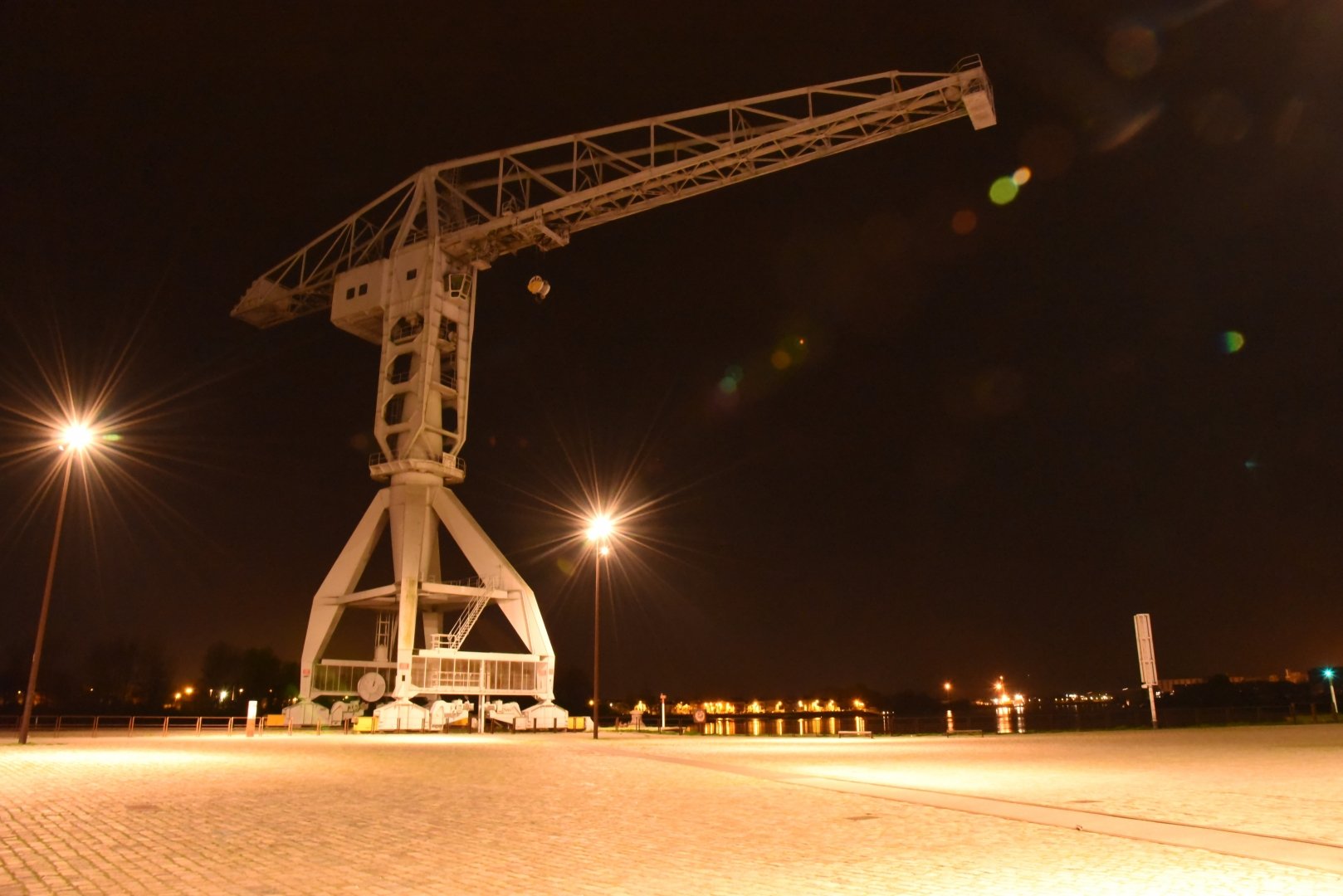 Grue-Titan.JPG
