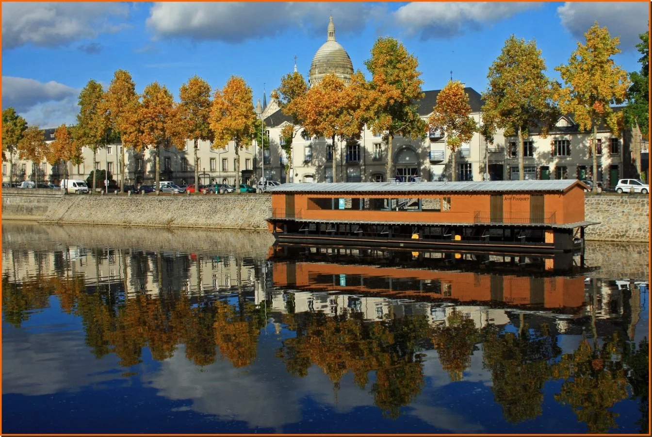 Un-automne-lavallois.jpg