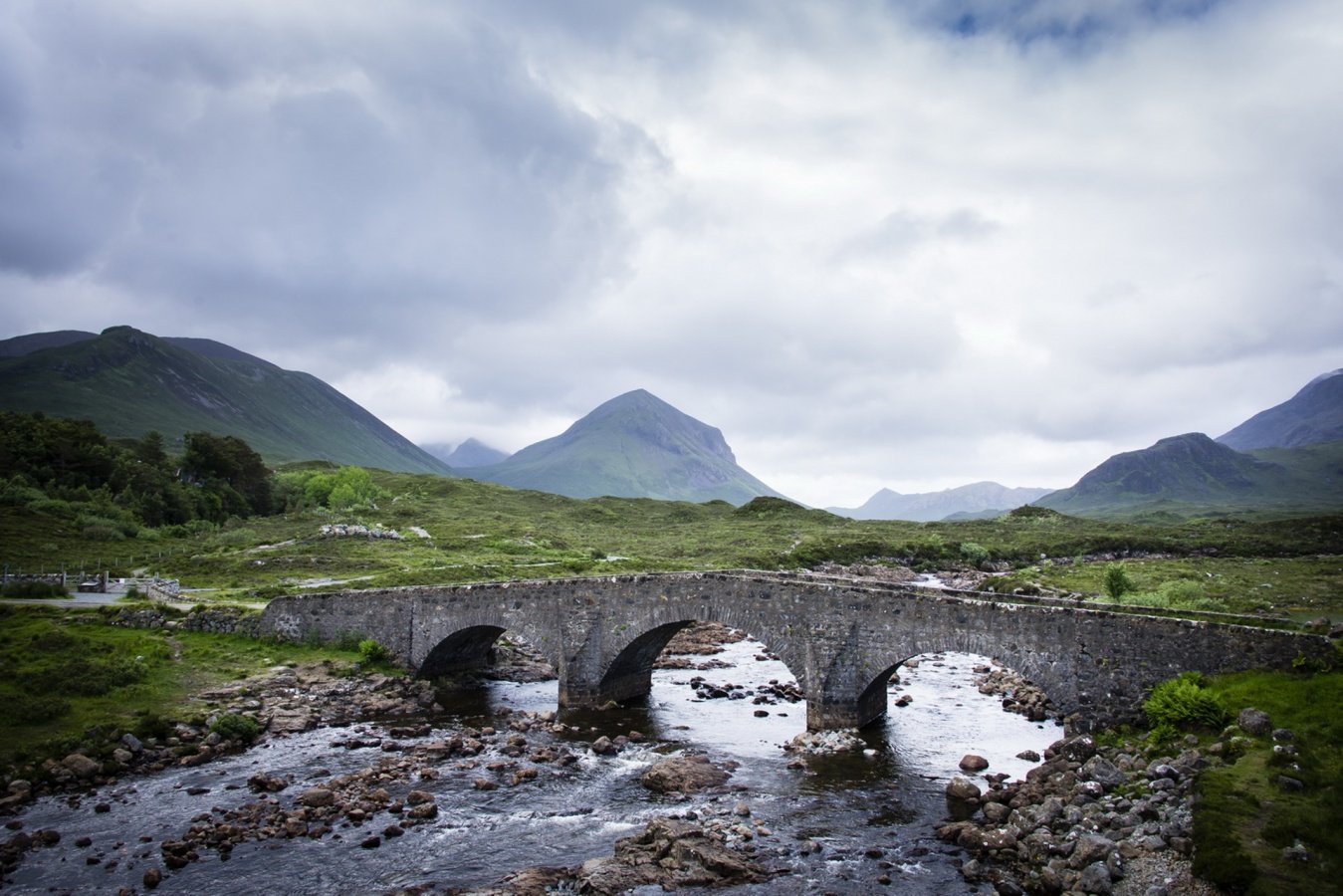 Glen-près-de-Talisker-Skye.jpg