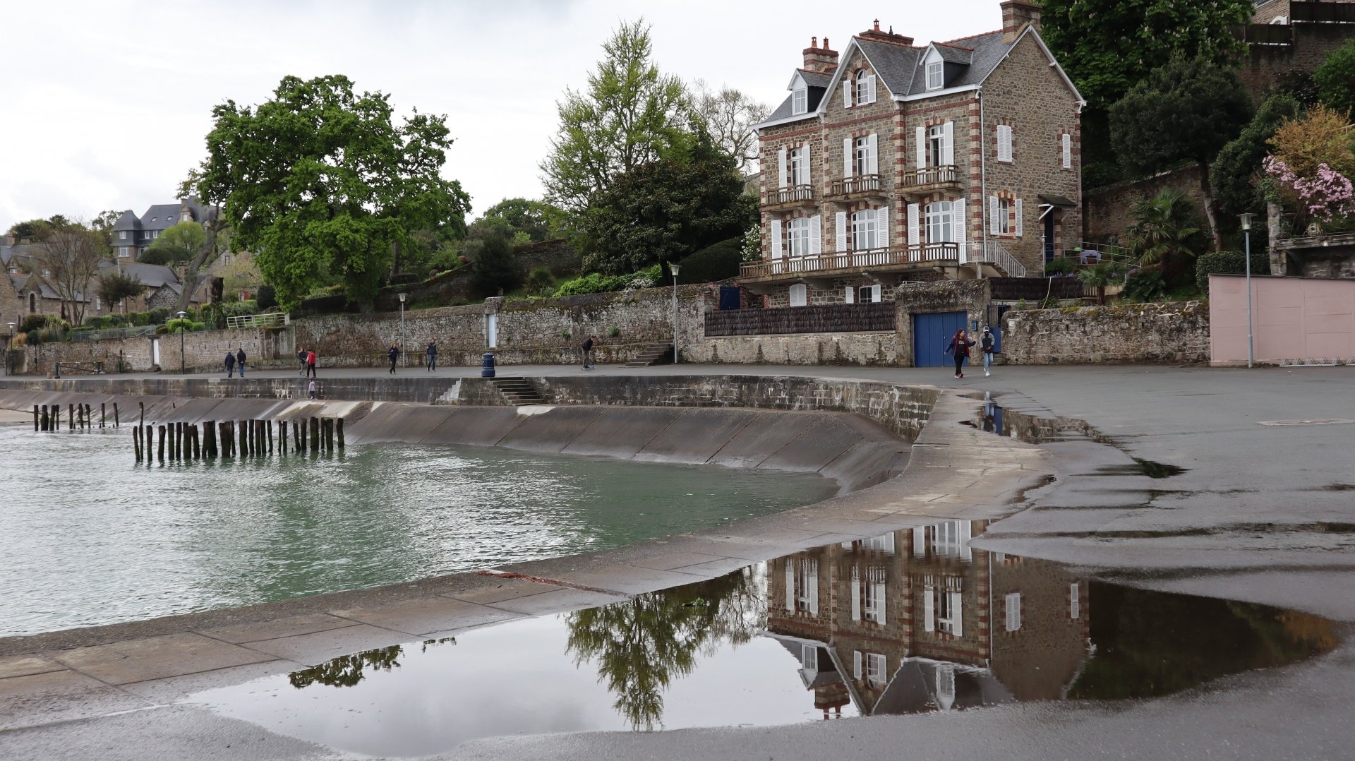 Reflet-sur-Dinard.jpg