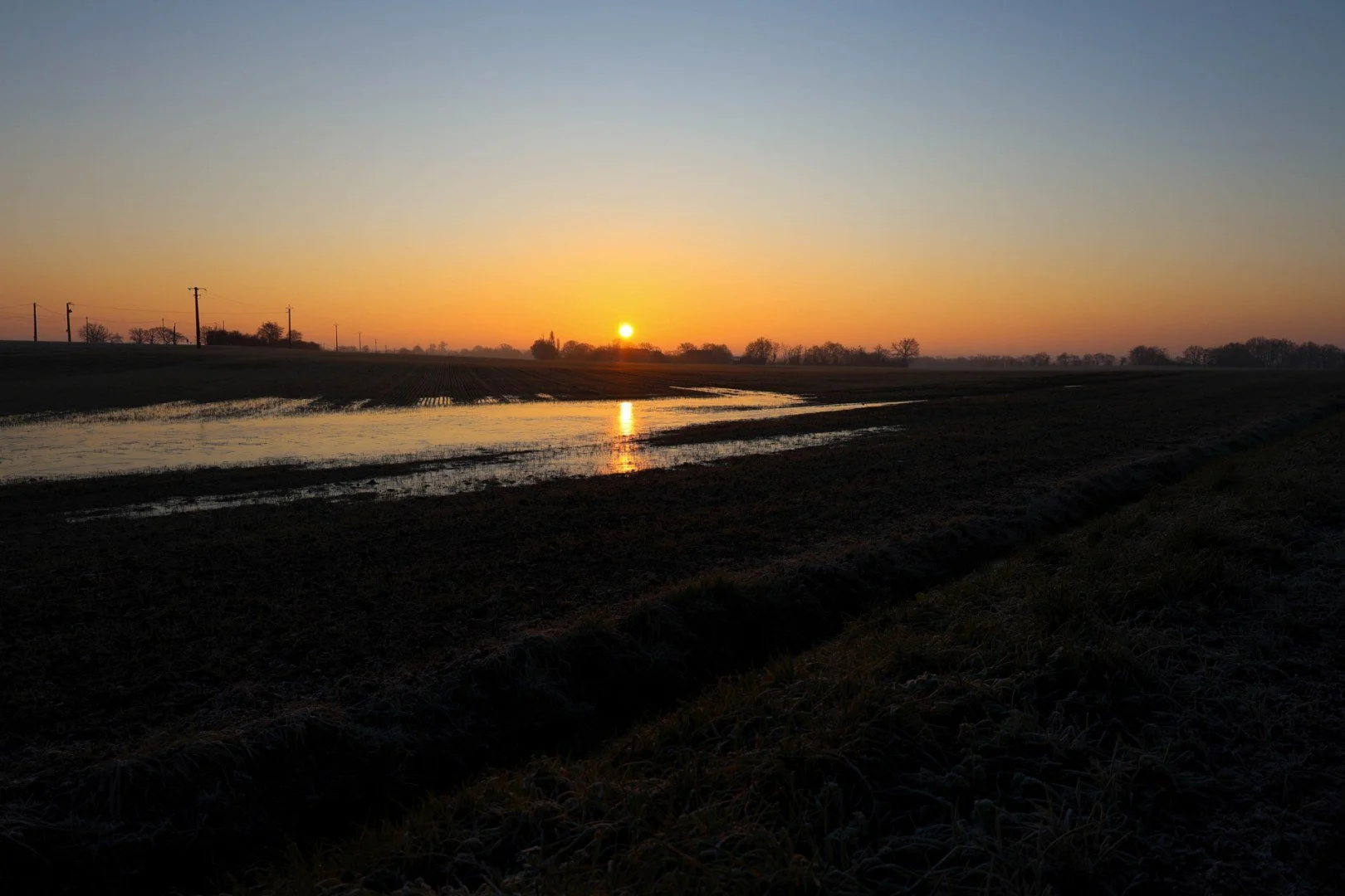 Leve-de-soleil-hivernal-a-Vaiges.jpg